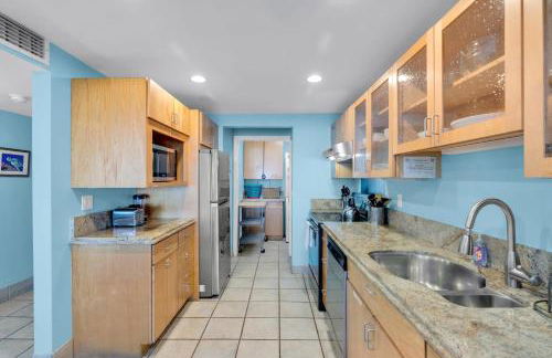 Andros - Spacious 2x2 Waterfront Condo - Photo 6