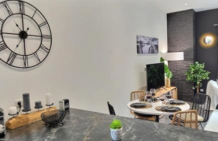 Black&White Home-by So'SerenityHome-Balcon-Parking - Foto 19