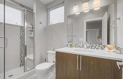 Spacious Denver Home with Private Rooftop Spa - Photo 4