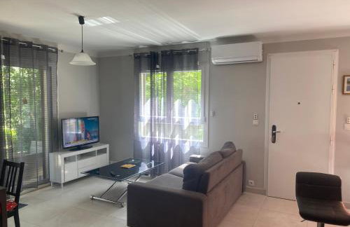 Rez de villa Grand T2 proche plage Marvivo-Sablettes - Foto 10