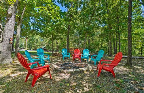 Home with Large Deck on Table Rock Lake! - Foto 38