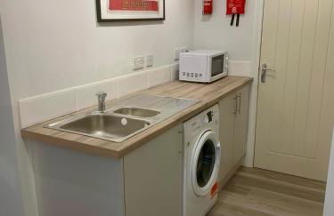 Modern Coastal Retreat, 5-Bedroom, 4-Bathroom Home, with Parking in Portsoy - Foto 31