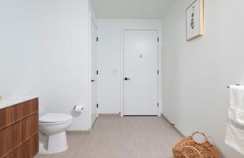 Back-Bay Lux Central 2BR Condo with Rooftop and Parking - Foto 57