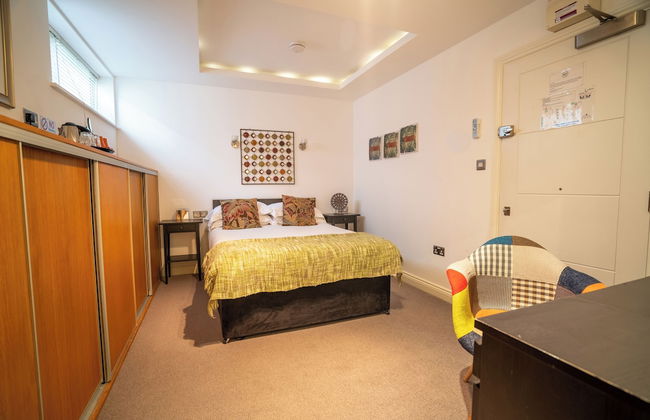 Pod Rooms - Nell Gwynn House Apartments - Photo 15