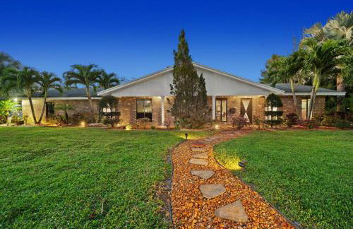 The Creek Resort - Revamped Chic 4BR Haven with Massive Pool, Hot Tub, and Outdoor Space - Foto 37