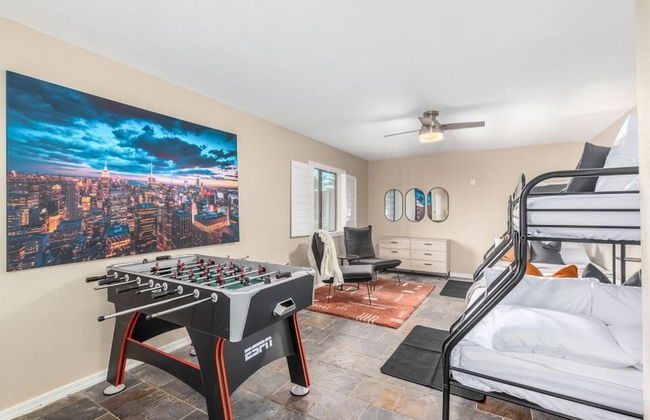 Princess Retreat Private Pool Firepit Sleeps 12 - Photo 25