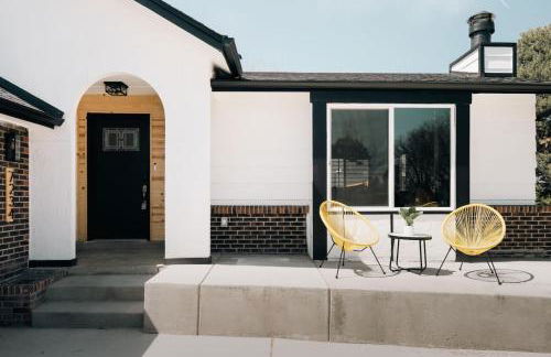 House of Noir Elan Stunning 6BR Designer Retreat - Photo 5