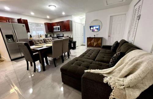 Comfortable House near Downtown & Airport Miami - Foto 1