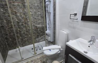 AL Manas Pereira - Photo 29