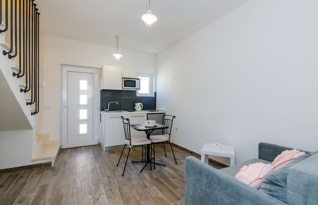 Apartments Life - Photo 47