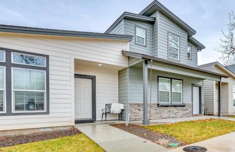 North End blue -Hot Tub - Fire Pit - Downtown -4BR - Photo 29