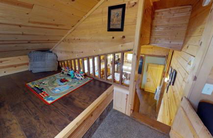 Long View Cabin, Breakfast Deck overlooking the Canyon! - Photo 28