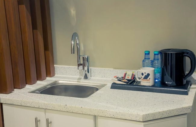 Ninety Two - Photo 12