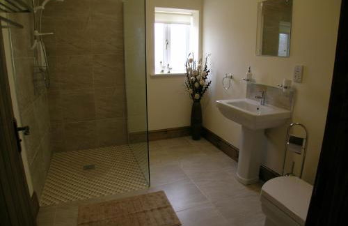 Fallow House - Photo 11