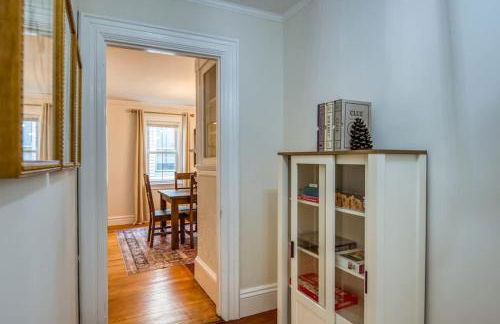 Spacious 6BR close to Portsmouth beaches and UNH - Photo 7