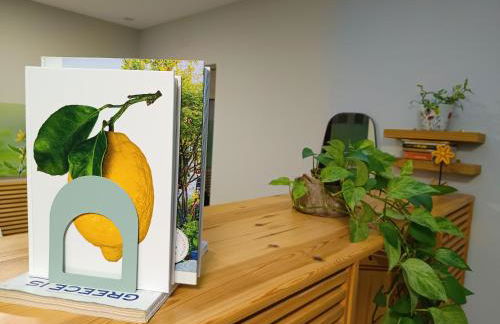 Olive Lemon Biophilic House & Lush Forest Garden - Foto 8