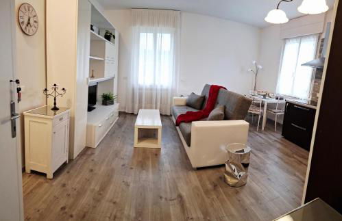 Tess House among woods and fields overlooking Trento - Foto 1