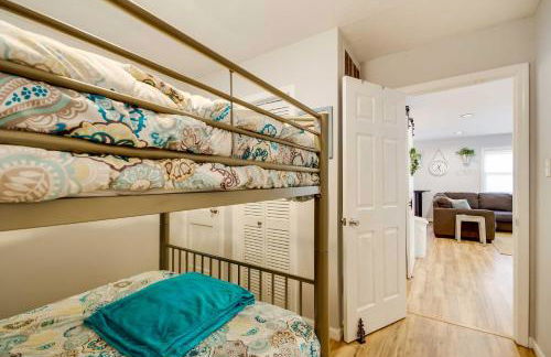 Lakefront Sunrise Beach Home with Private Dock! - Foto 15