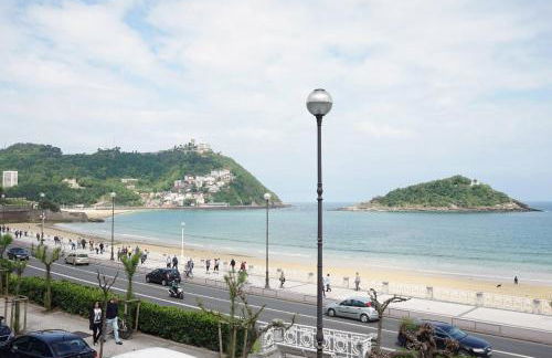 BREATHTAKING TERRACE VIEWS in luxury apartment - by www,SanSebastianApartments,es - Foto 1