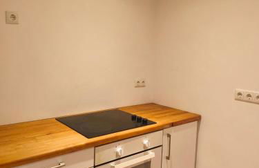 statt HOTEL - Frisch, Frech und Farbenfroh - Helle Souterrainwohnung - Photo 16