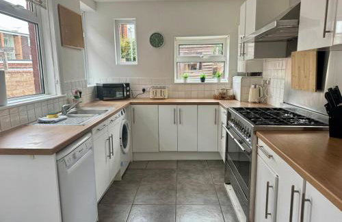 Spacious 5 Bed Exeter Home City & Hospital Access - Foto 25