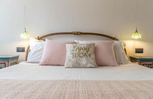 Luxury 2BR w/ River Castle View in Borgo Valsugana - Photo 2