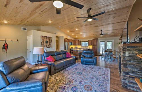 1 Mi to Rainbow Lake: Newly Built & Woodsy Retreat - Foto 1