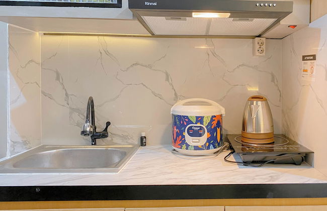 Restful and Homey Studio at LRT City Jatibening Apartment - Photo 7