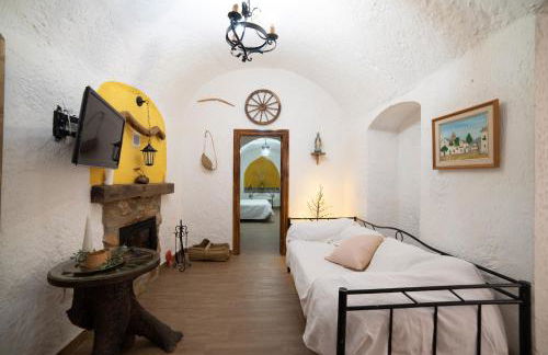 Cueva El Cortijo Gachas - Photo 76