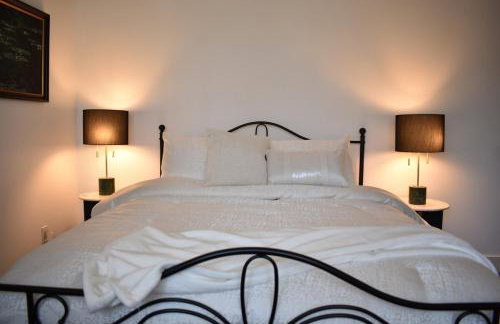 Historic Manor Overlooking Park - Foto 25