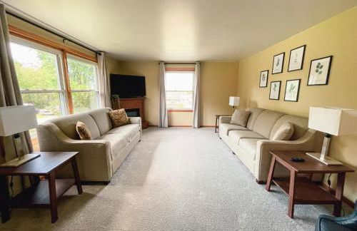 3 Bedroom home outside of Berlin, Patio with Hot Tub! - Foto 6