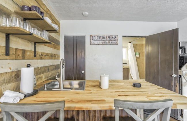 1BD Suitenear Old Colorado City & Hiking!dogs Welcome! - Photo 5