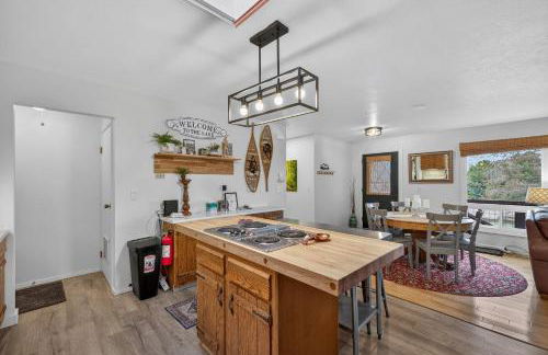 Above Par - Quiet & Private Retreat | Parking + Lake Views - Foto 8