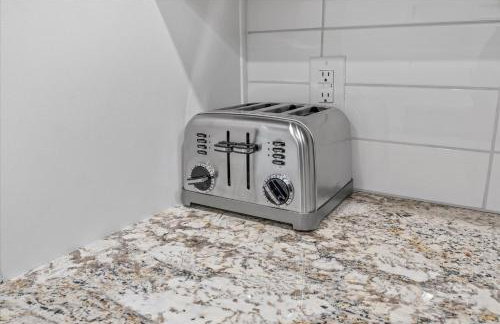 Farm House DT Indy with Pool Table - Photo 25