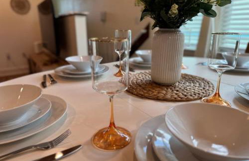 The Orange Blossom Suite Near UF Shands D-town - Photo 72