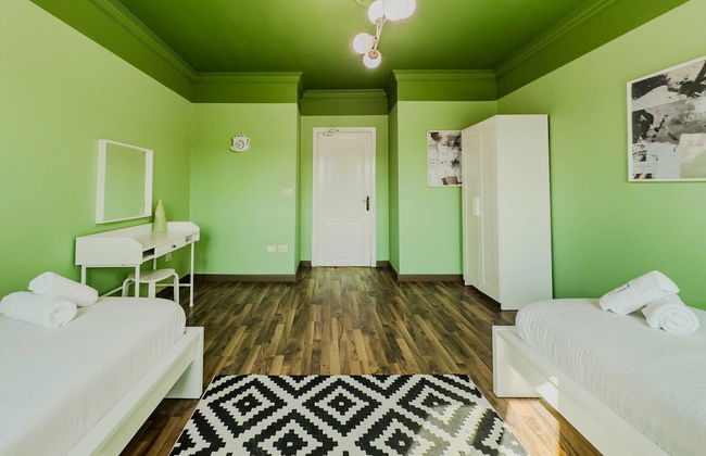 Distinct & Decent 2 BDR Apt. Steps From Nightlife and Airport - Foto 5