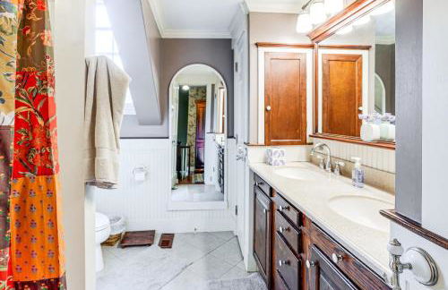 Walk to the T North Shore Retreat Near Salem Fun! - Foto 18