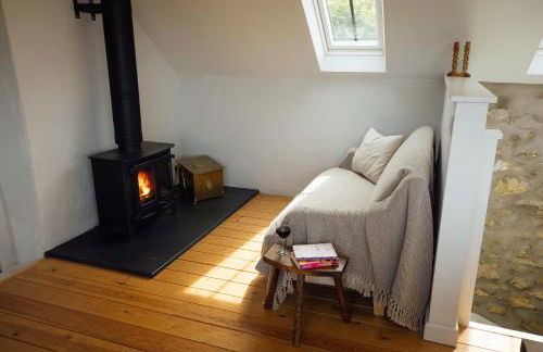 Cliff-top Cottage on Coast Path w/Panoramic Views - Photo 38