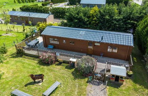 FAIRVIEW FARM Holiday Accommodation 14 Luxury Lodges, Cabins, Dog Friendly, Suitable for Couples, Families and Groups, Wedding Guests , Corporate events, Sleeps 2-65 guests in Ravenshead, Nottingham near Sherwood Forest, set in 88 acres - Photo 15