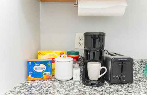 TWO town homes! 6 Bedrooms, 2 King beds, Walk to Eats - Foto 44