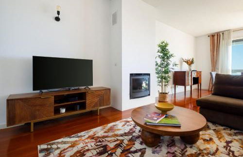 Skyview 2BR with Balcony and Garage - Foto 49