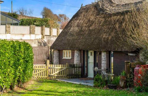 Unique Thatched Retreat near Salcombe and Beaches - Foto 1