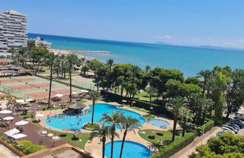 Precioso apartamento en Cullera, con piscina junto a la playa - Photo 1