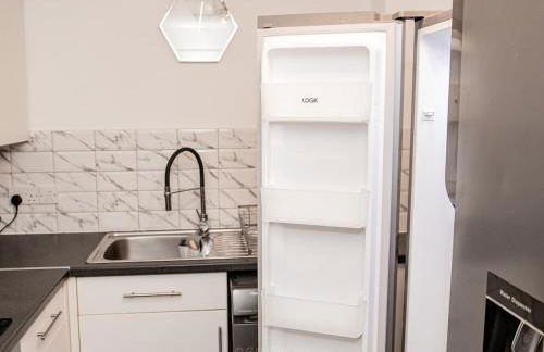 2bed Flat with private parking - Foto 17