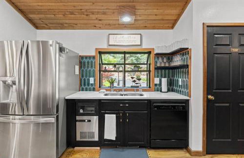 Luxe Lake Home Reflect Recharge and Reconnect - Foto 74