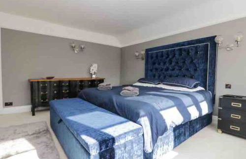 Bank Chambers in Bowness with Hot Tub and Lake Access - Photo 26