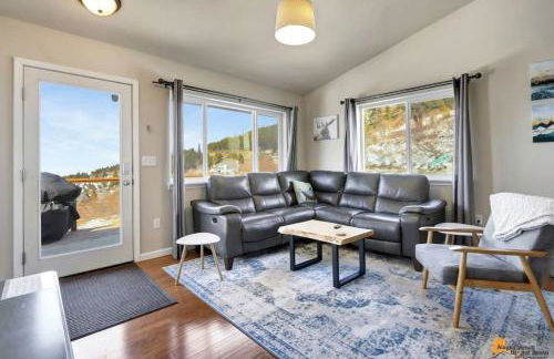 The Mountain Top Escape w/Scenic Views & Trails - Foto 14