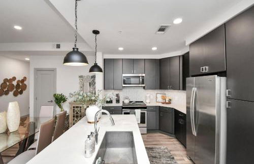 Haus of Blues-HighRise-NRG Stadium-Med Center- Private Parking - Foto 14