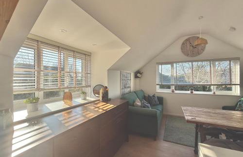 One bed Character Cottage with Parking and Garden - Photo 19