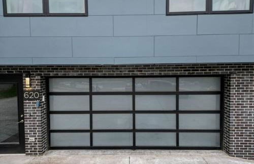 Luxurious Midtown Retreat with Elevator Access - Foto 5